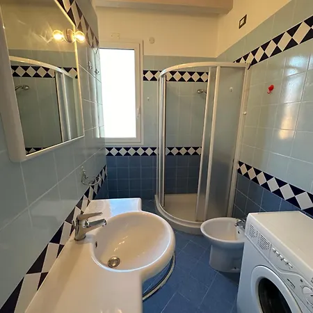 Stefania Attici Su 2 Livelli - Agenzia Cocal *