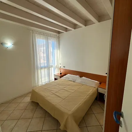 Stefania Attici Su 2 Livelli - Agenzia Cocal 카오를레