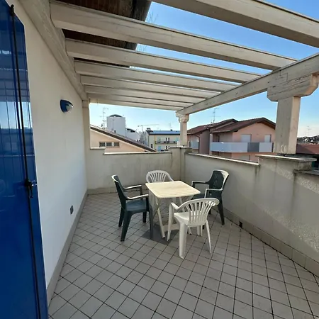 아파트 Stefania Attici Su 2 Livelli - Agenzia Cocal